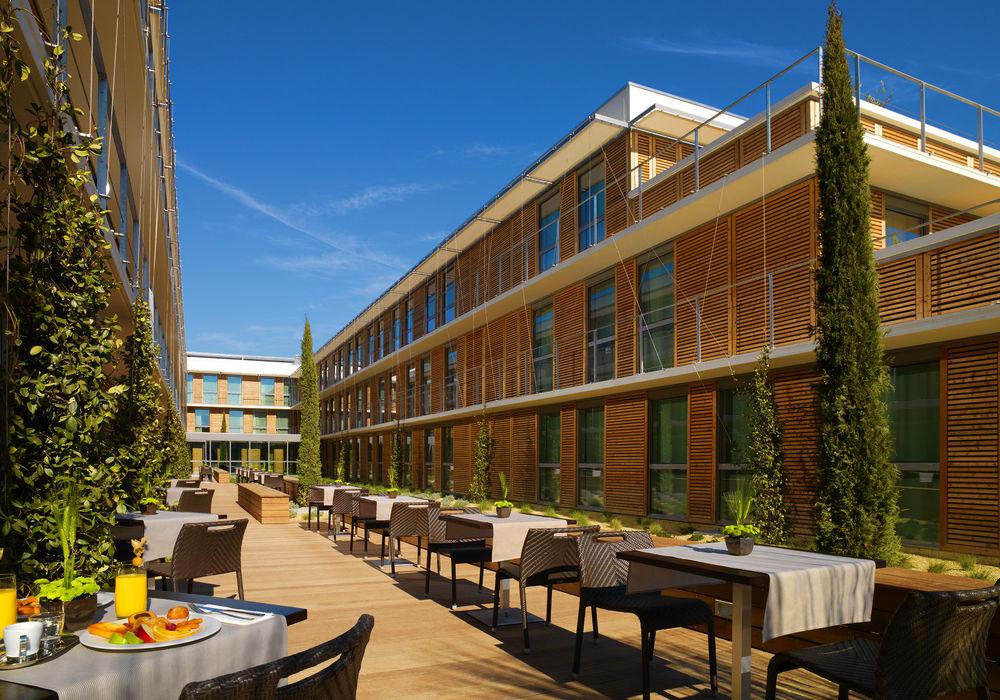 Courtyard By Marriott Montpellier Hotel Bagian luar foto