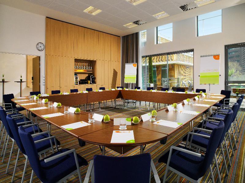Courtyard By Marriott Montpellier Hotel Bagian luar foto
