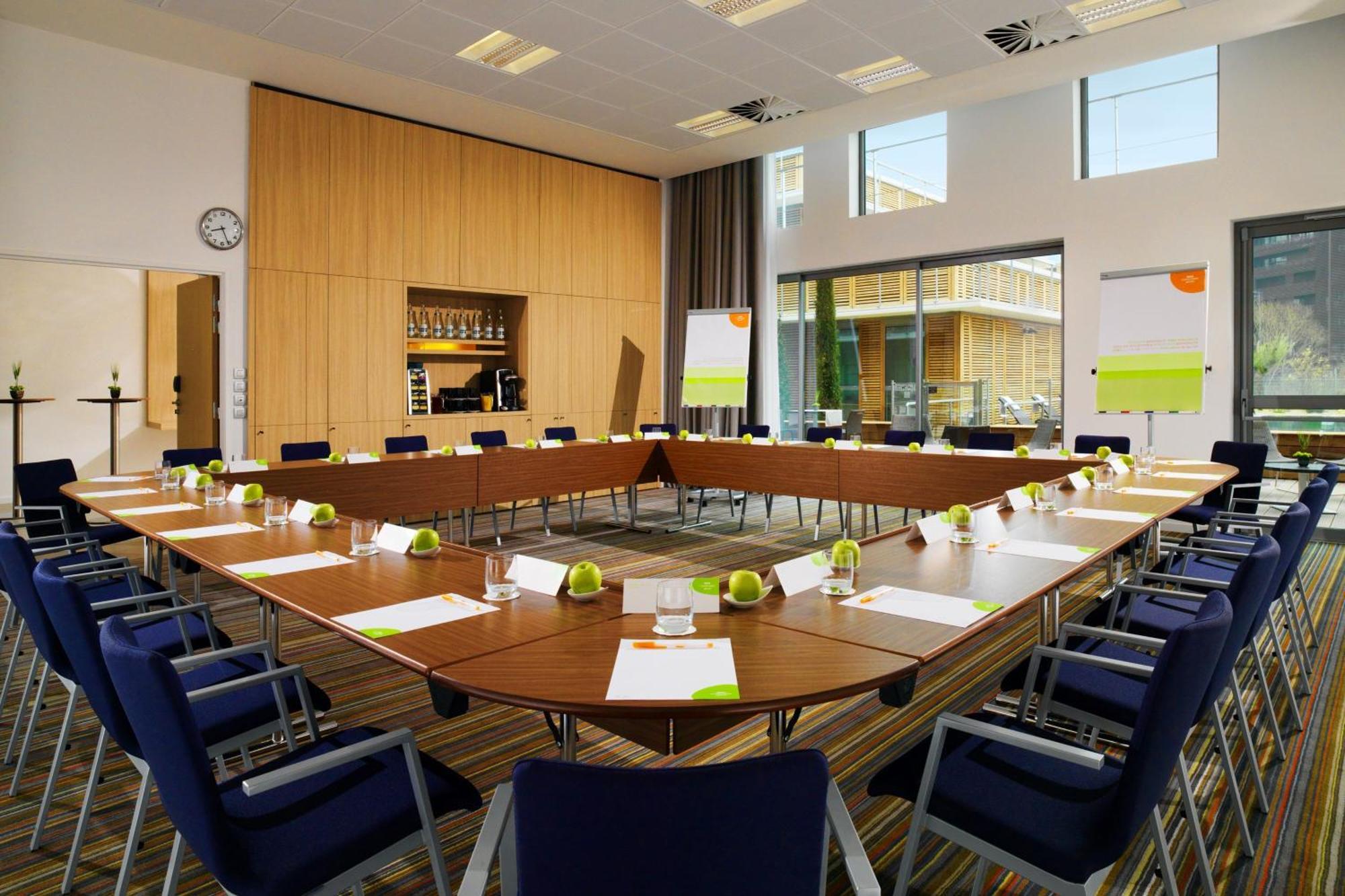 Courtyard By Marriott Montpellier Hotel Bagian luar foto