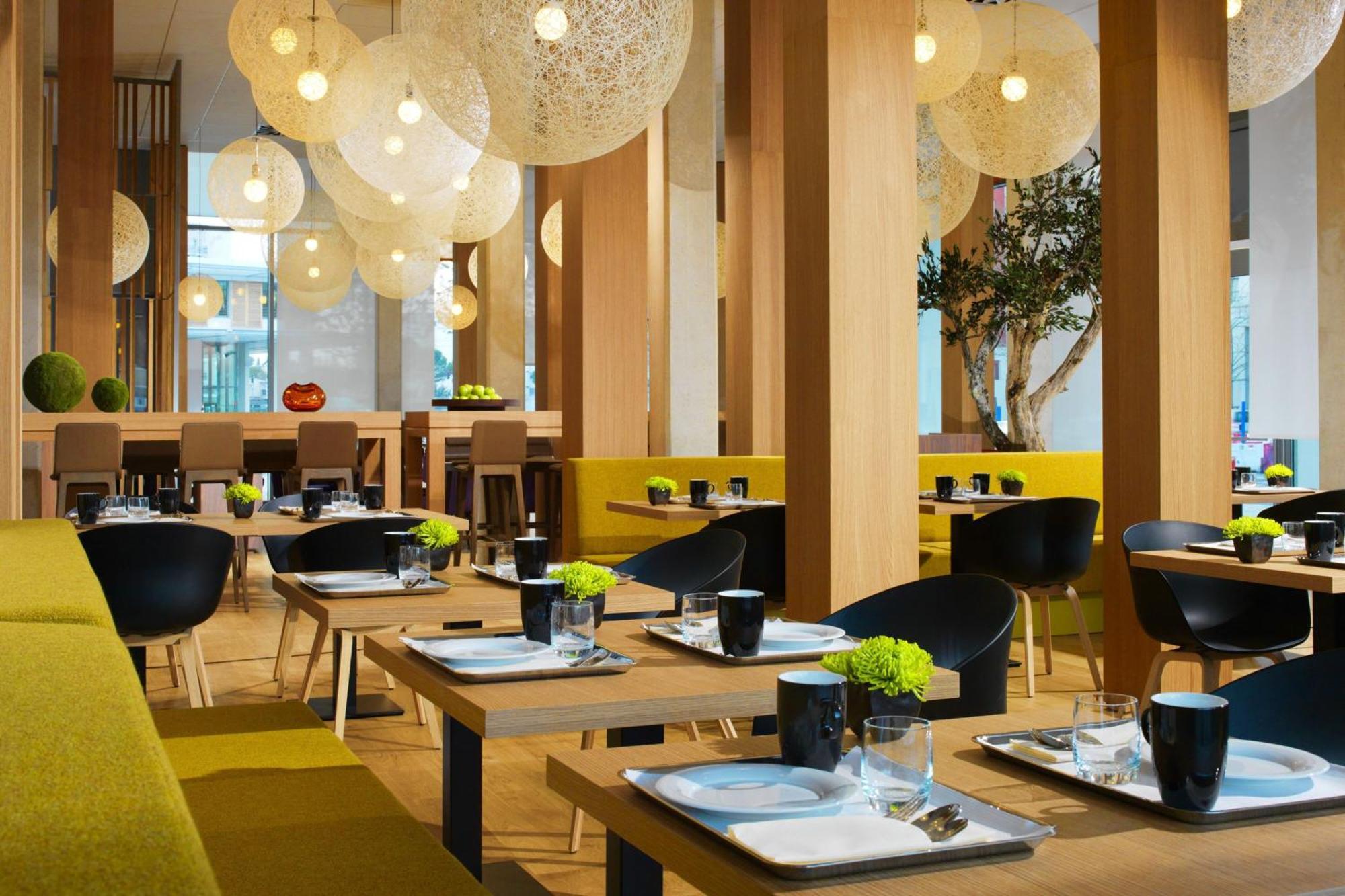 Courtyard By Marriott Montpellier Hotel Bagian luar foto
