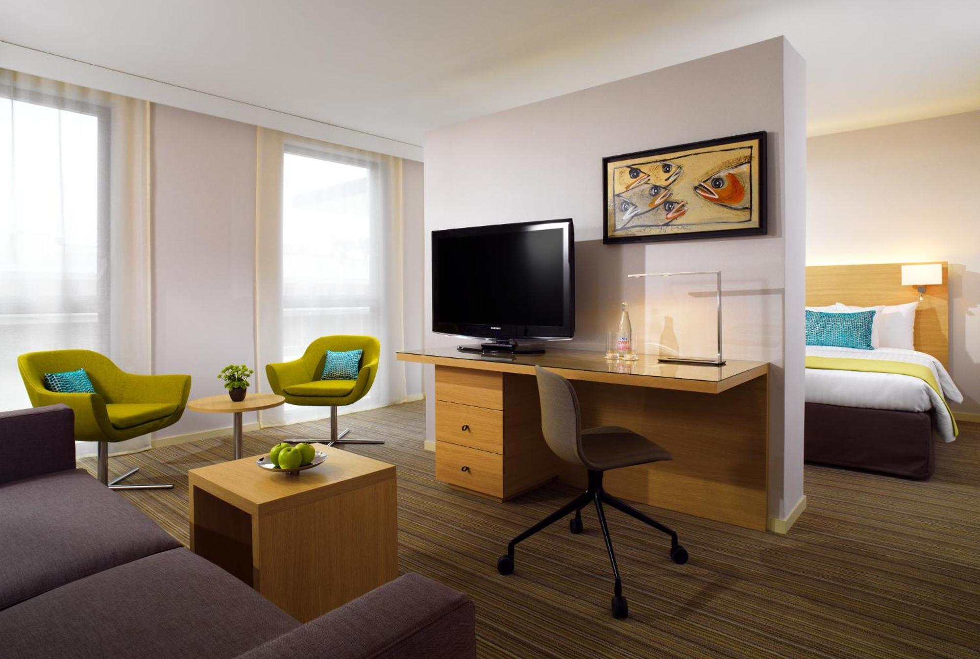 Courtyard By Marriott Montpellier Hotel Bagian luar foto
