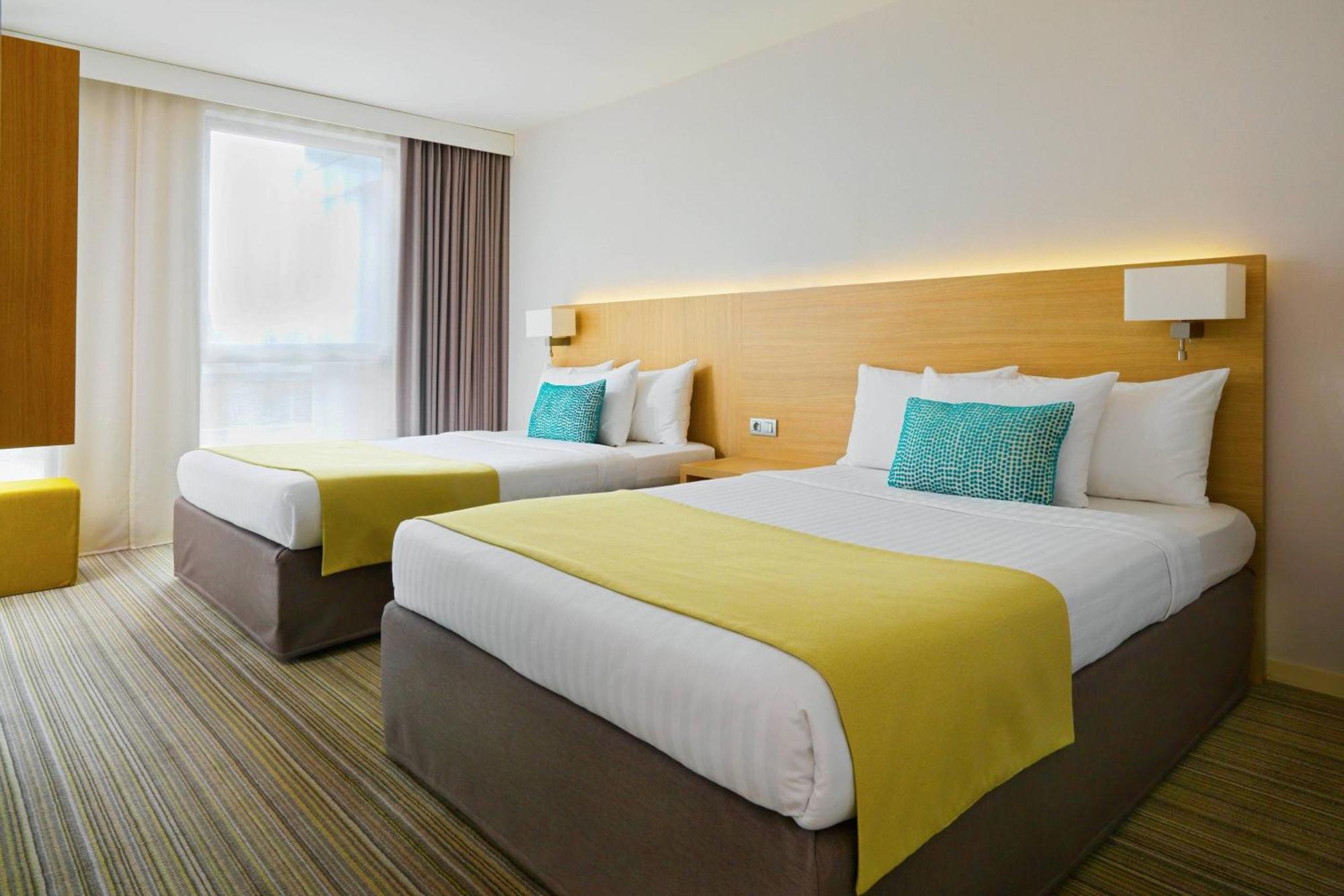 Courtyard By Marriott Montpellier Hotel Bagian luar foto