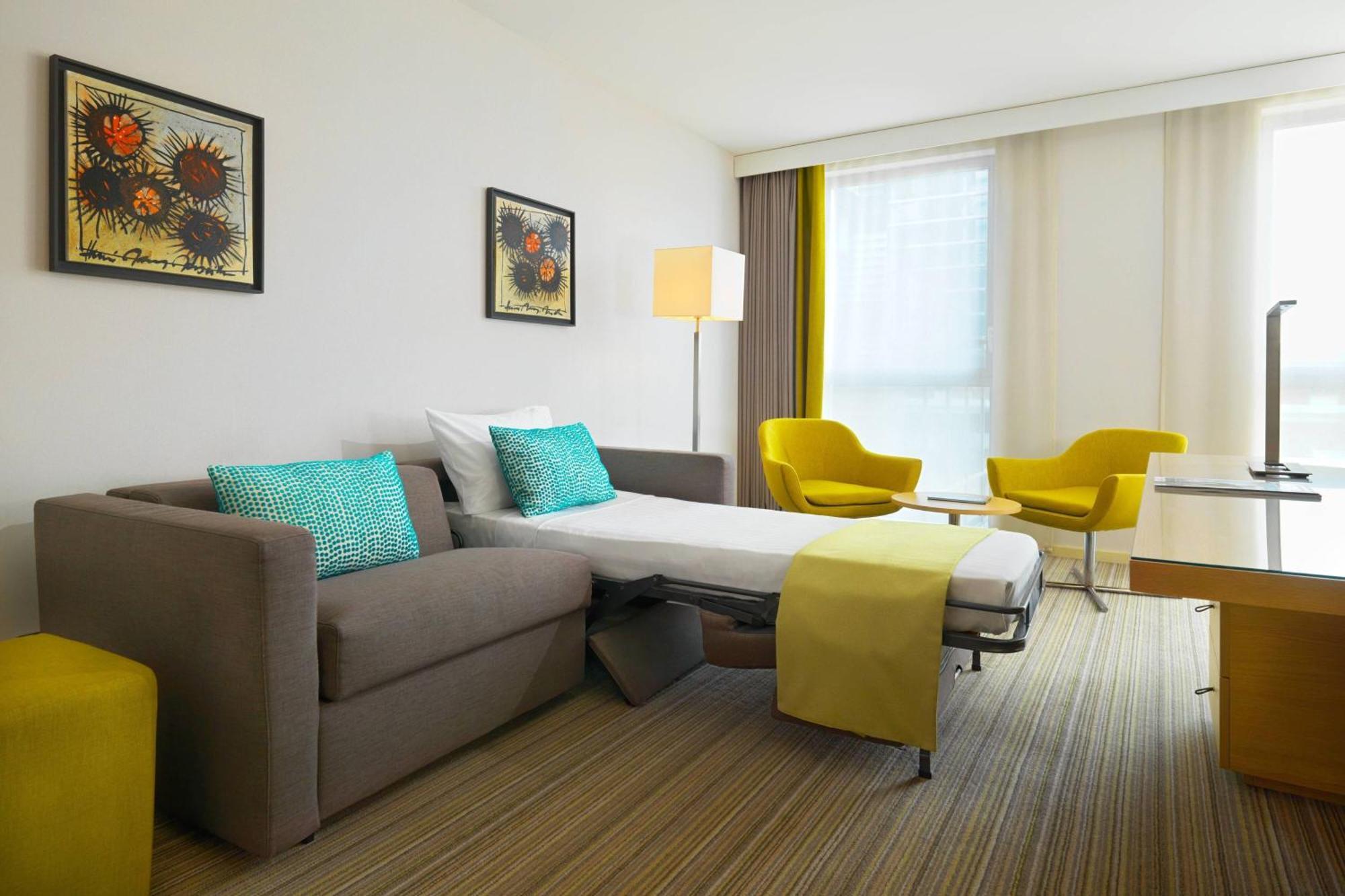 Courtyard By Marriott Montpellier Hotel Bagian luar foto