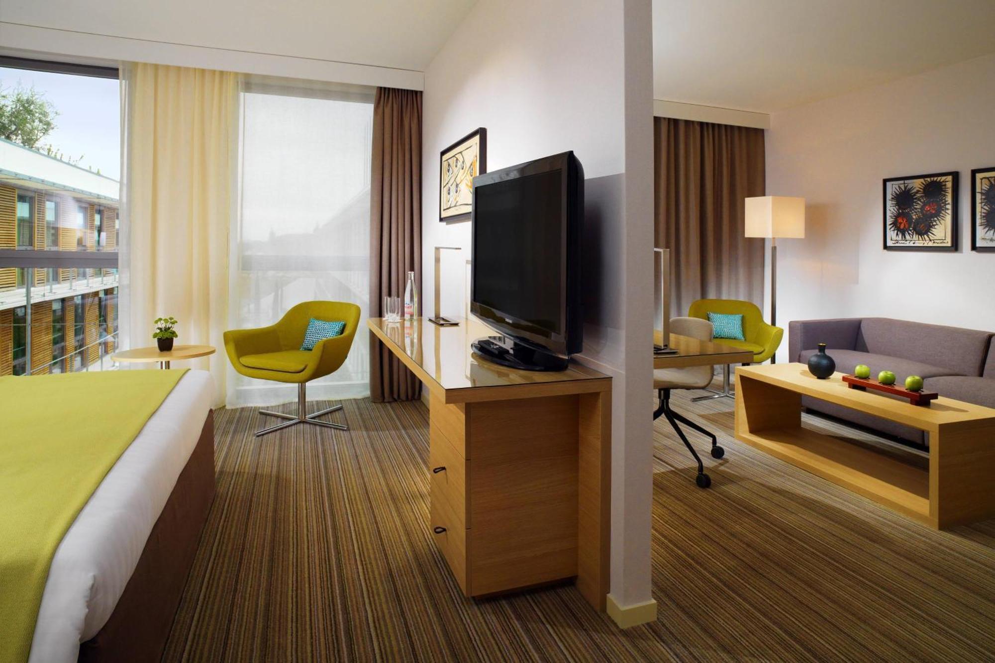 Courtyard By Marriott Montpellier Hotel Bagian luar foto