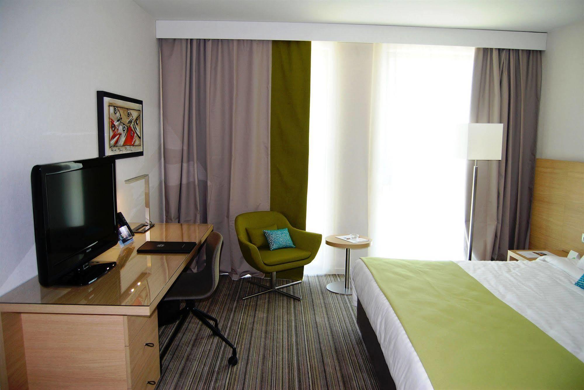 Courtyard By Marriott Montpellier Hotel Bagian luar foto